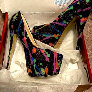 Brand New Paint Splatter Design Pumps
